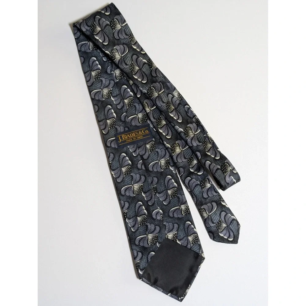 J Blades & Co Mens Silk Tie Grey Black White Abstract Geometric Monterey Bay USA